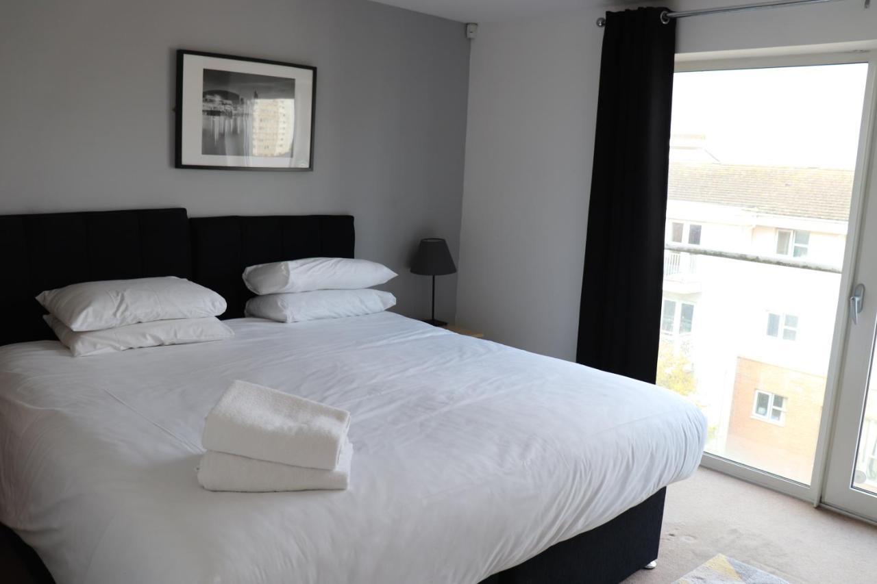 Century Wharf Apartments By Urban Space Cardiff Esterno foto