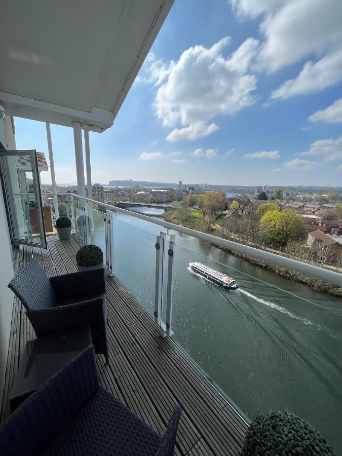 Century Wharf Apartments By Urban Space Cardiff Esterno foto