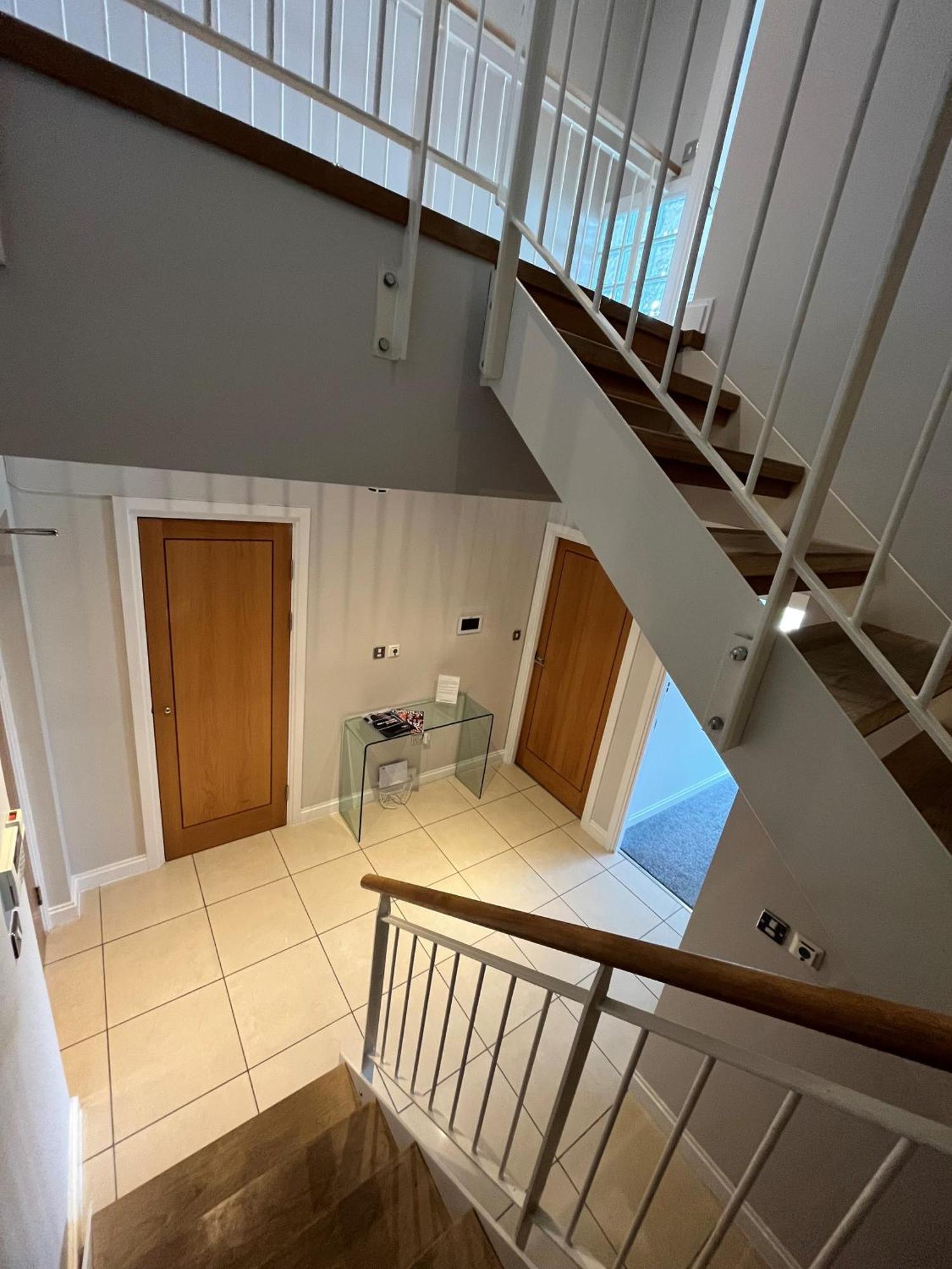 Century Wharf Apartments By Urban Space Cardiff Esterno foto